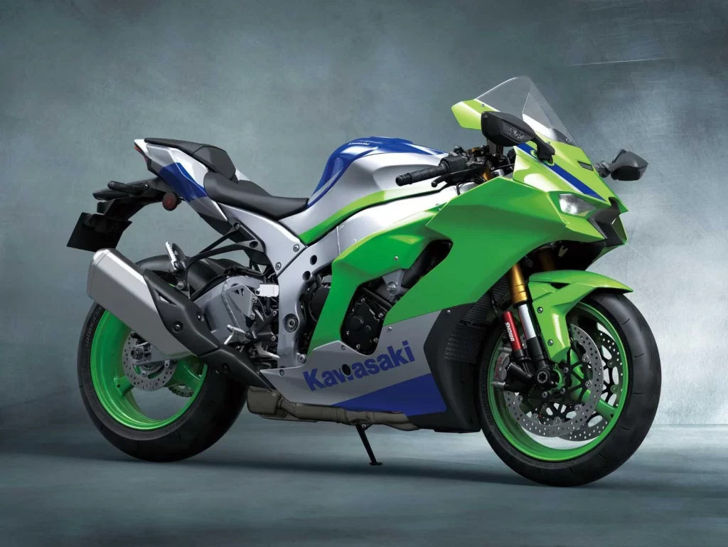 Kawasaki Ninja faz 40 anos como referência de moto esportiva