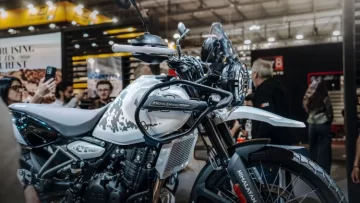 Royal-Enfield-Himalayan-450-canal-motoplay-1