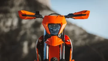 2026 KTM 690 SMC R & 690 ENDURO R (7)
